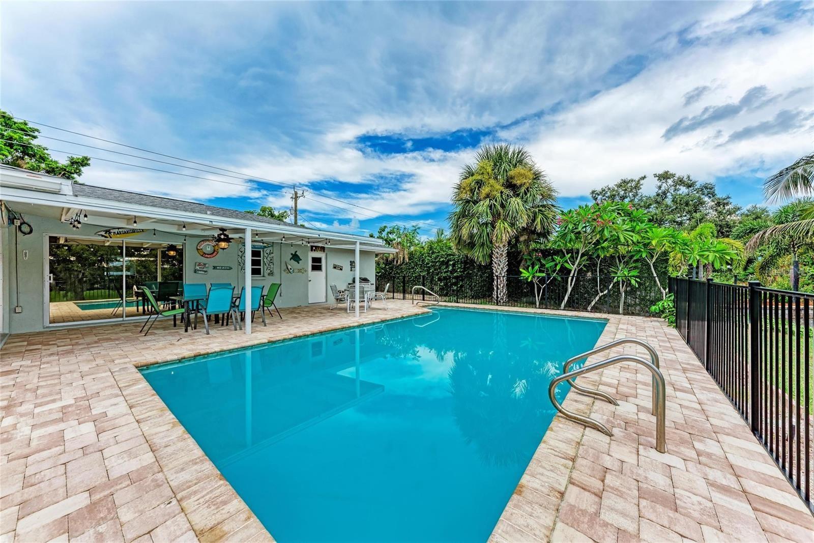 2705 S BRINK AVE, SARASOTA, FL, 34239