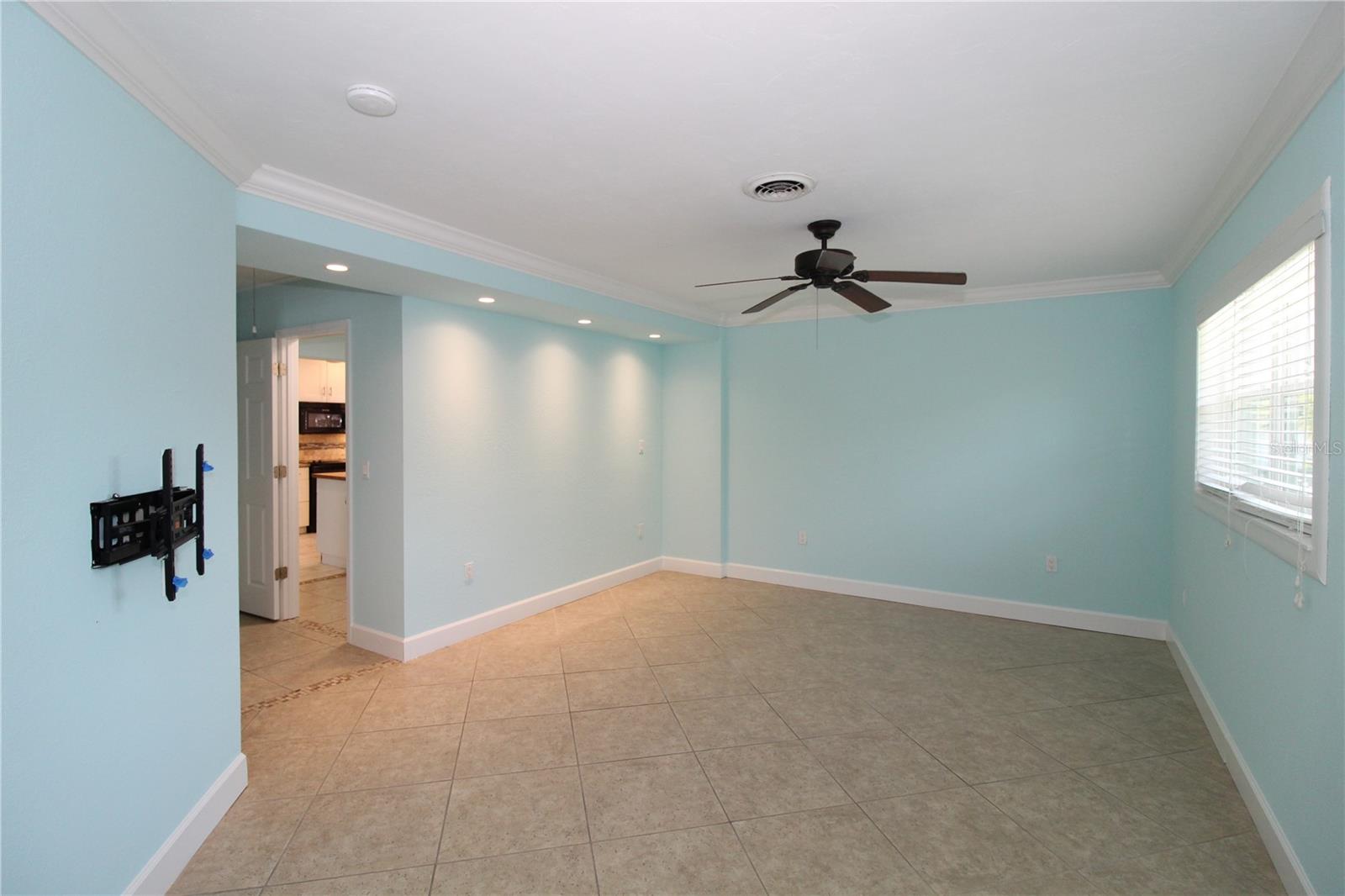 2705 S BRINK AVE, SARASOTA, FL, 34239