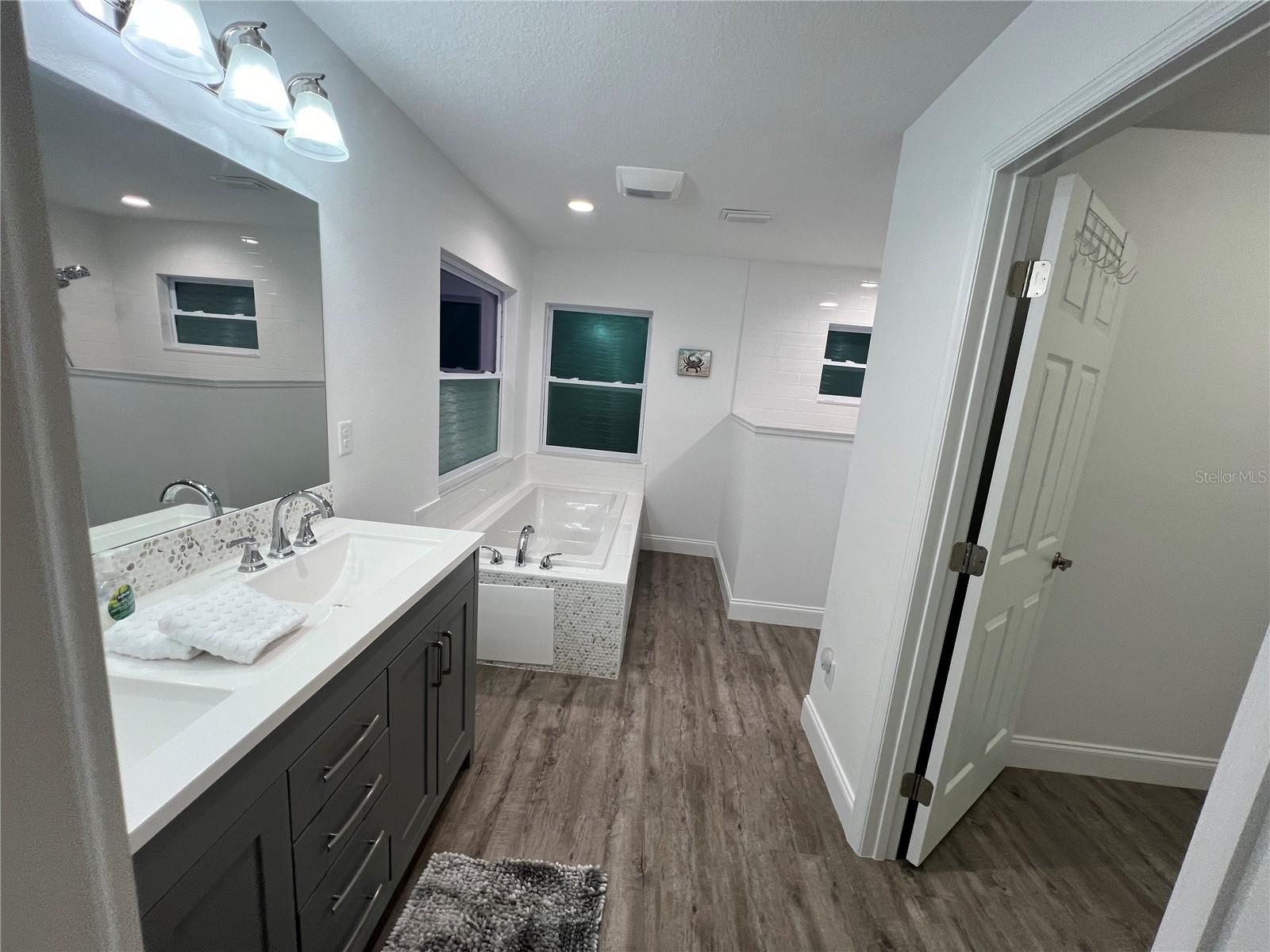 4620 7TH AVE W, BRADENTON, FL, 34209
