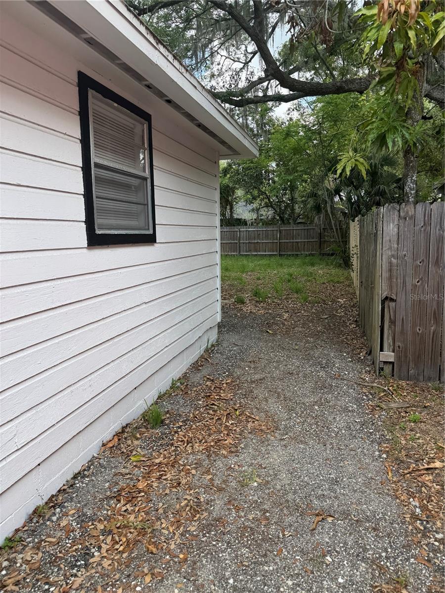 2016 E CLIFTON ST #A, TAMPA, FL, 33610