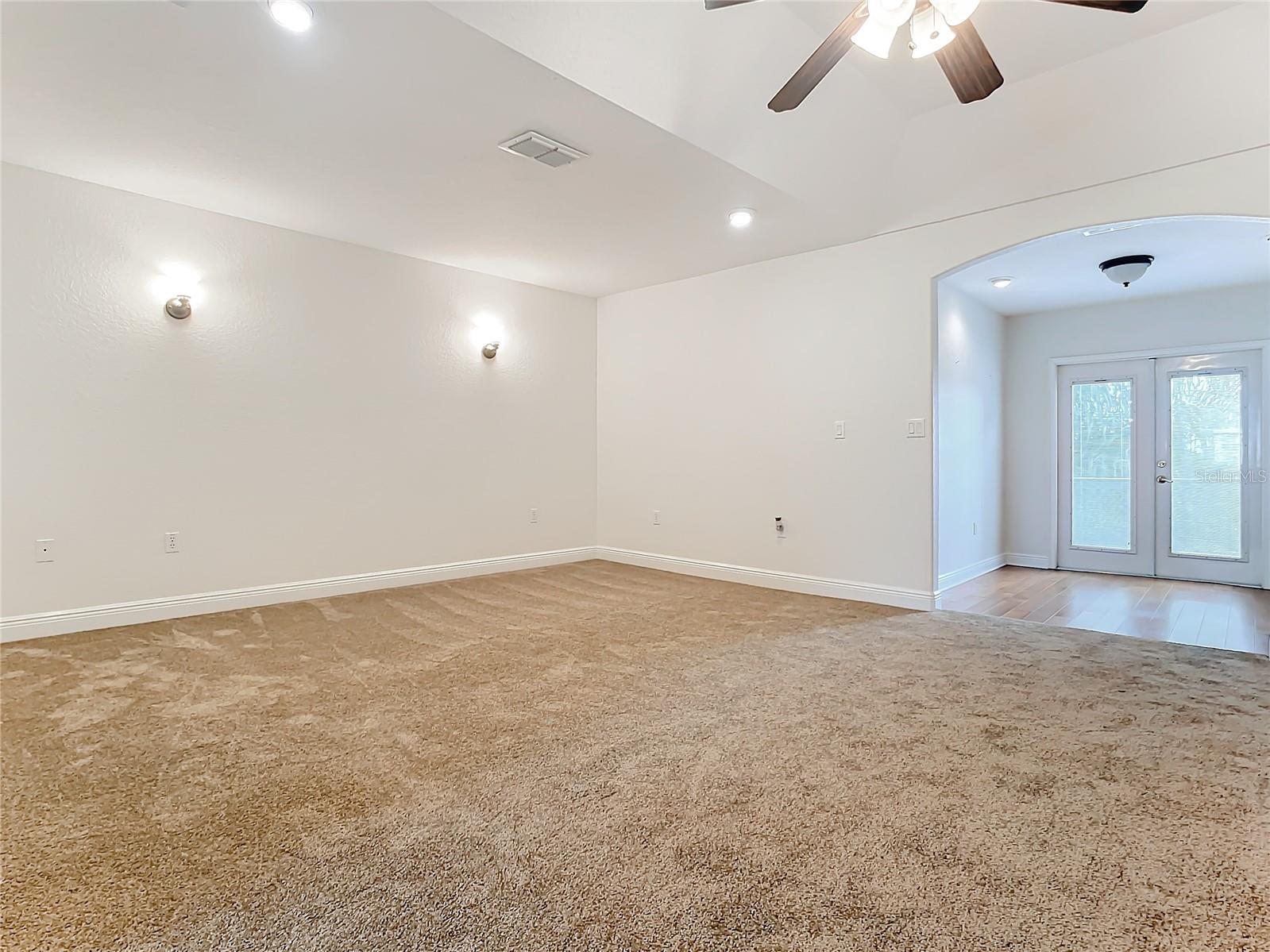 132 ORANGE AVE, CLERMONT, FL, 34711