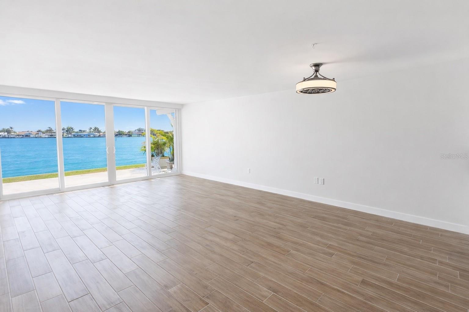 500 TREASURE ISLAND CSWY #109, TREASURE ISLAND, FL, 33706