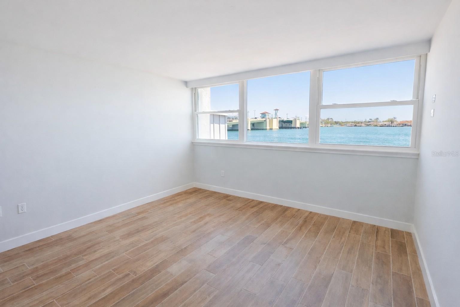 500 TREASURE ISLAND CSWY #109, TREASURE ISLAND, FL, 33706