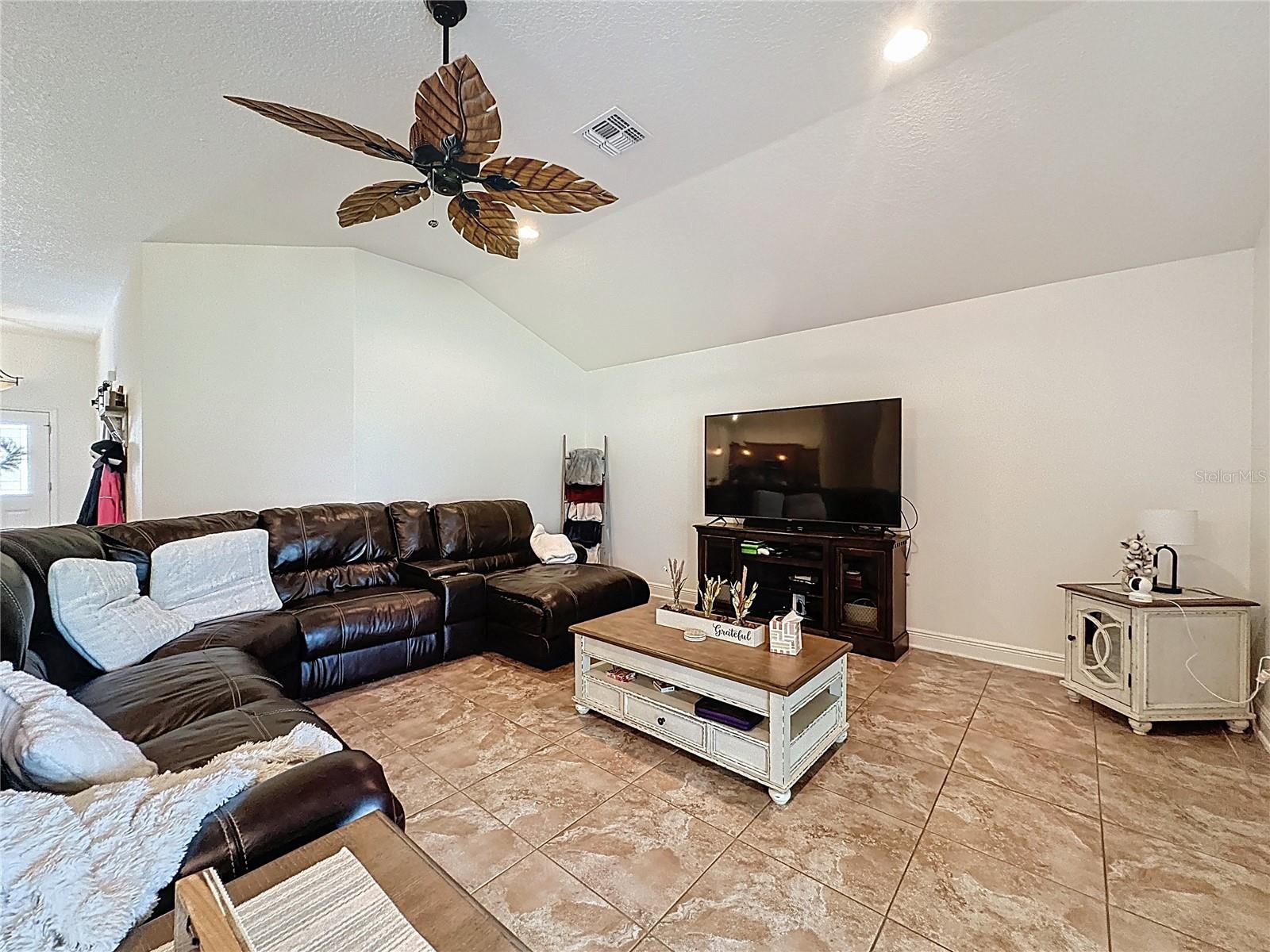 30454 ISLAND CLUB DR, DEER ISLAND, FL, 32778