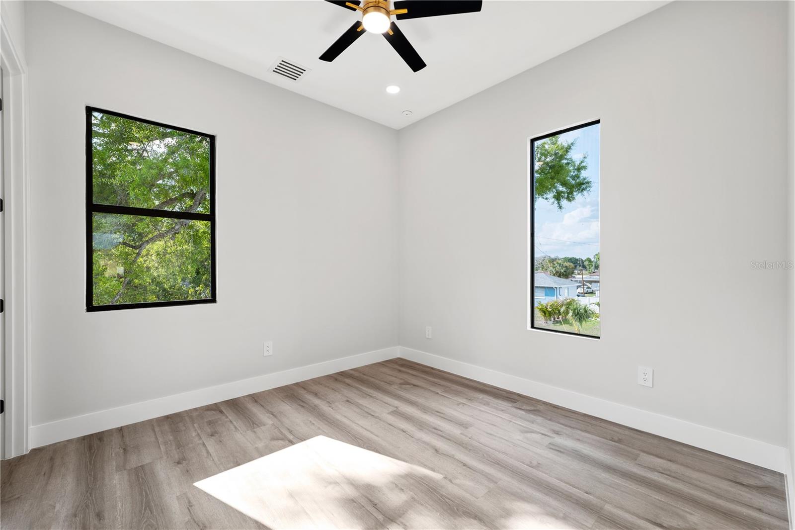 3104 W PINE ST, TAMPA, FL, 33607