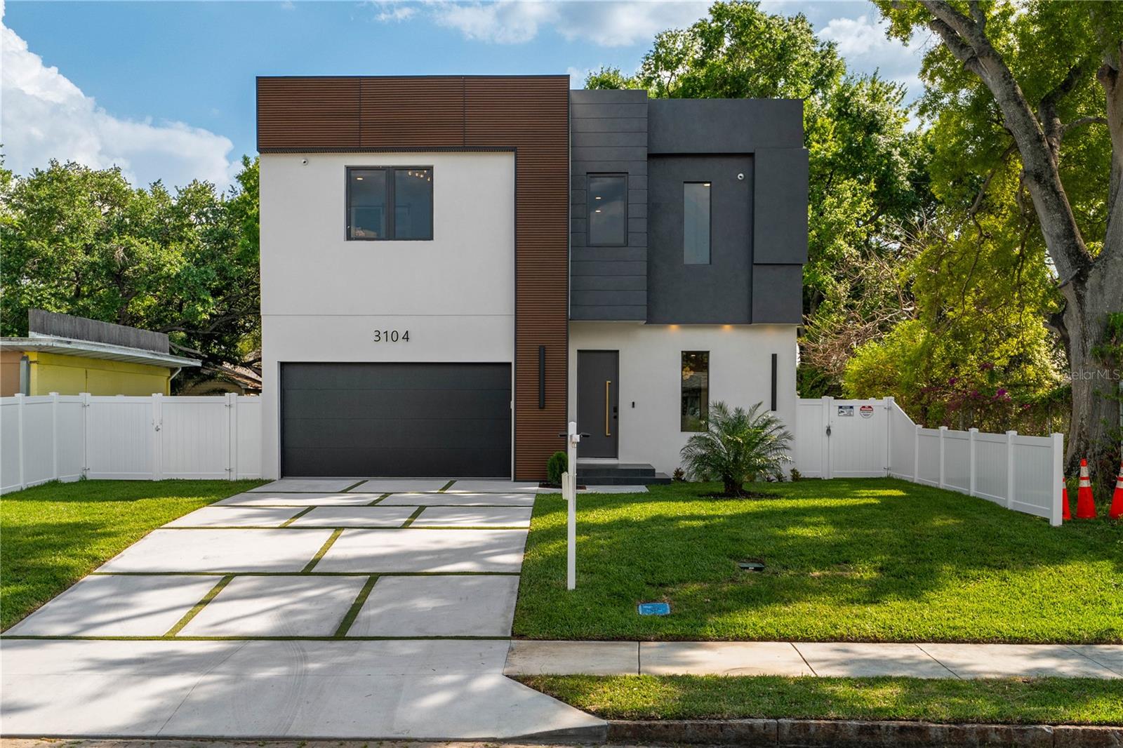 3104 W PINE ST, TAMPA, FL, 33607
