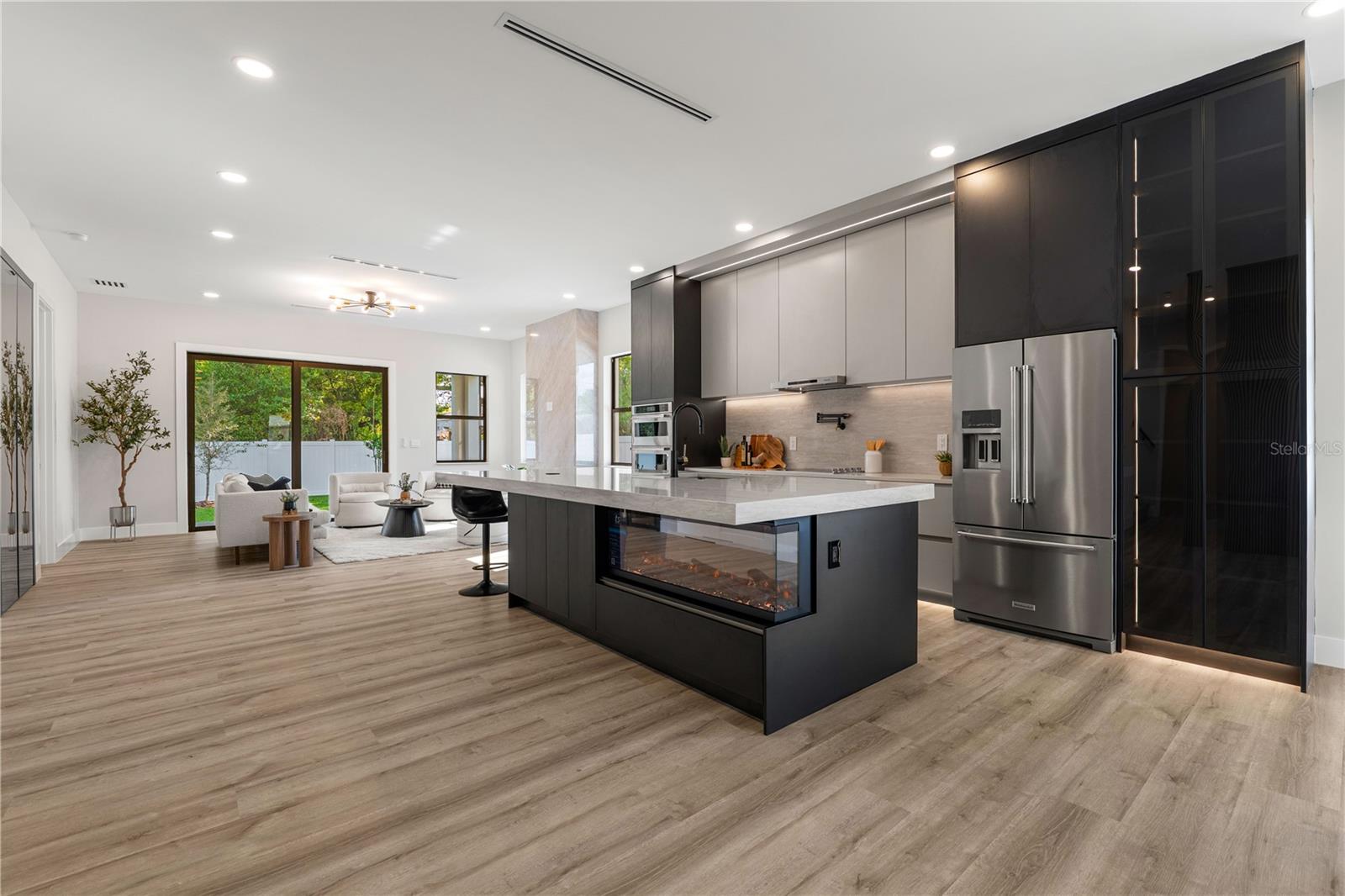 3104 W PINE ST, TAMPA, FL, 33607