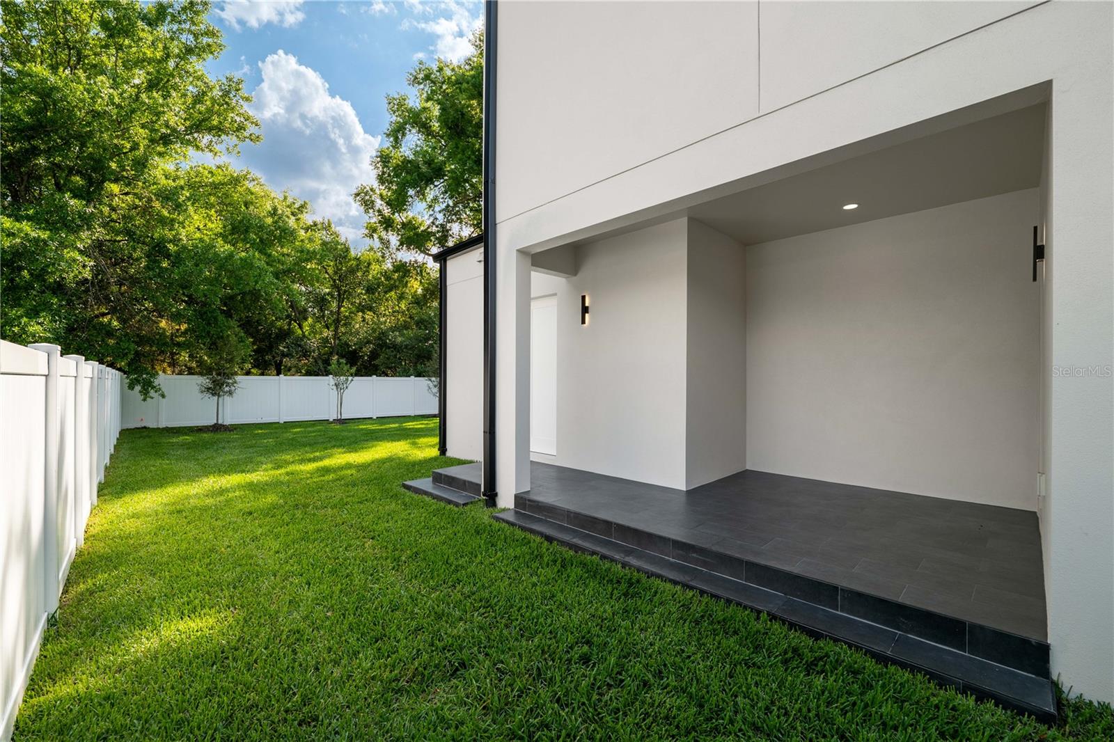 3104 W PINE ST, TAMPA, FL, 33607