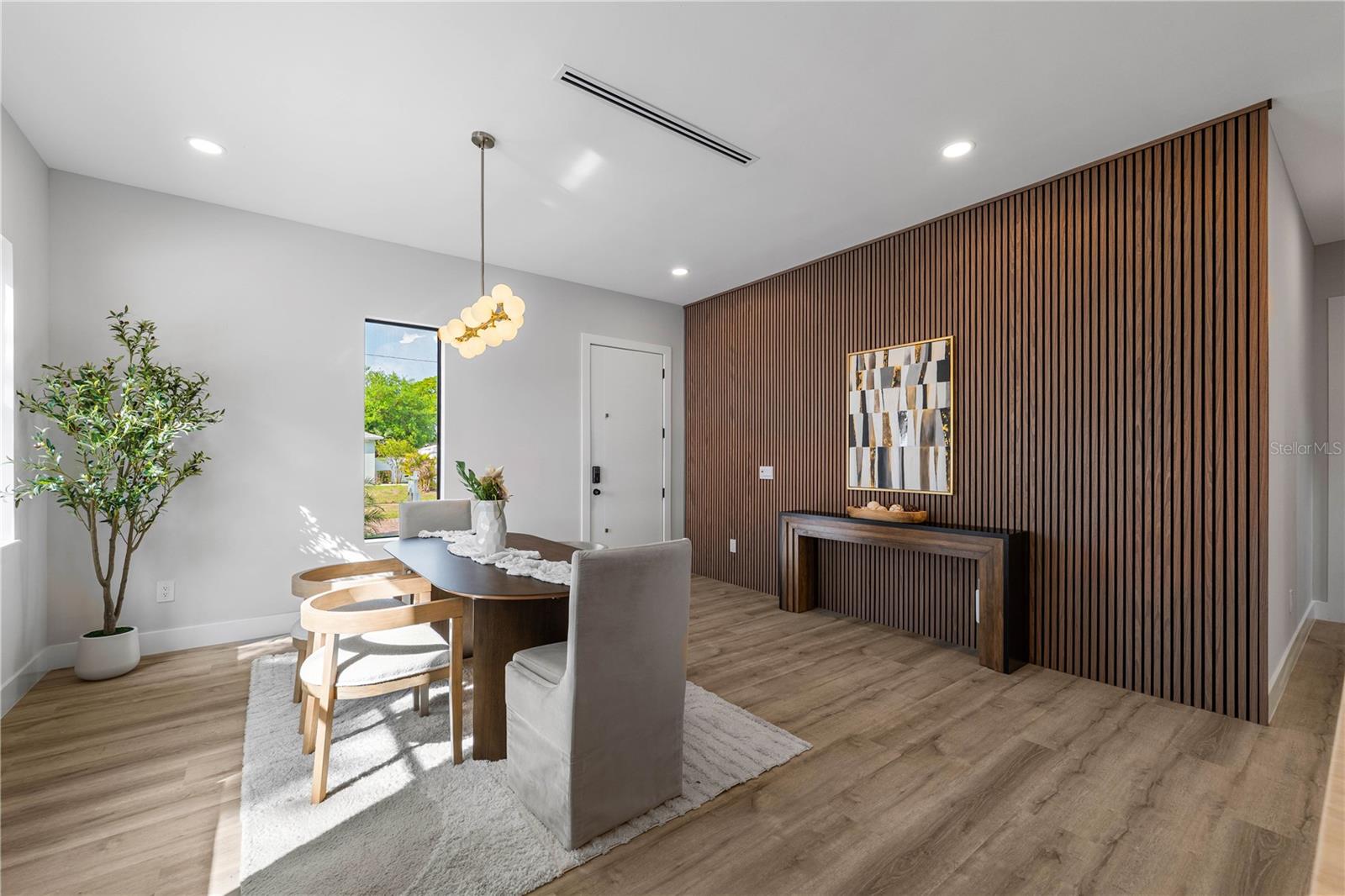 3104 W PINE ST, TAMPA, FL, 33607