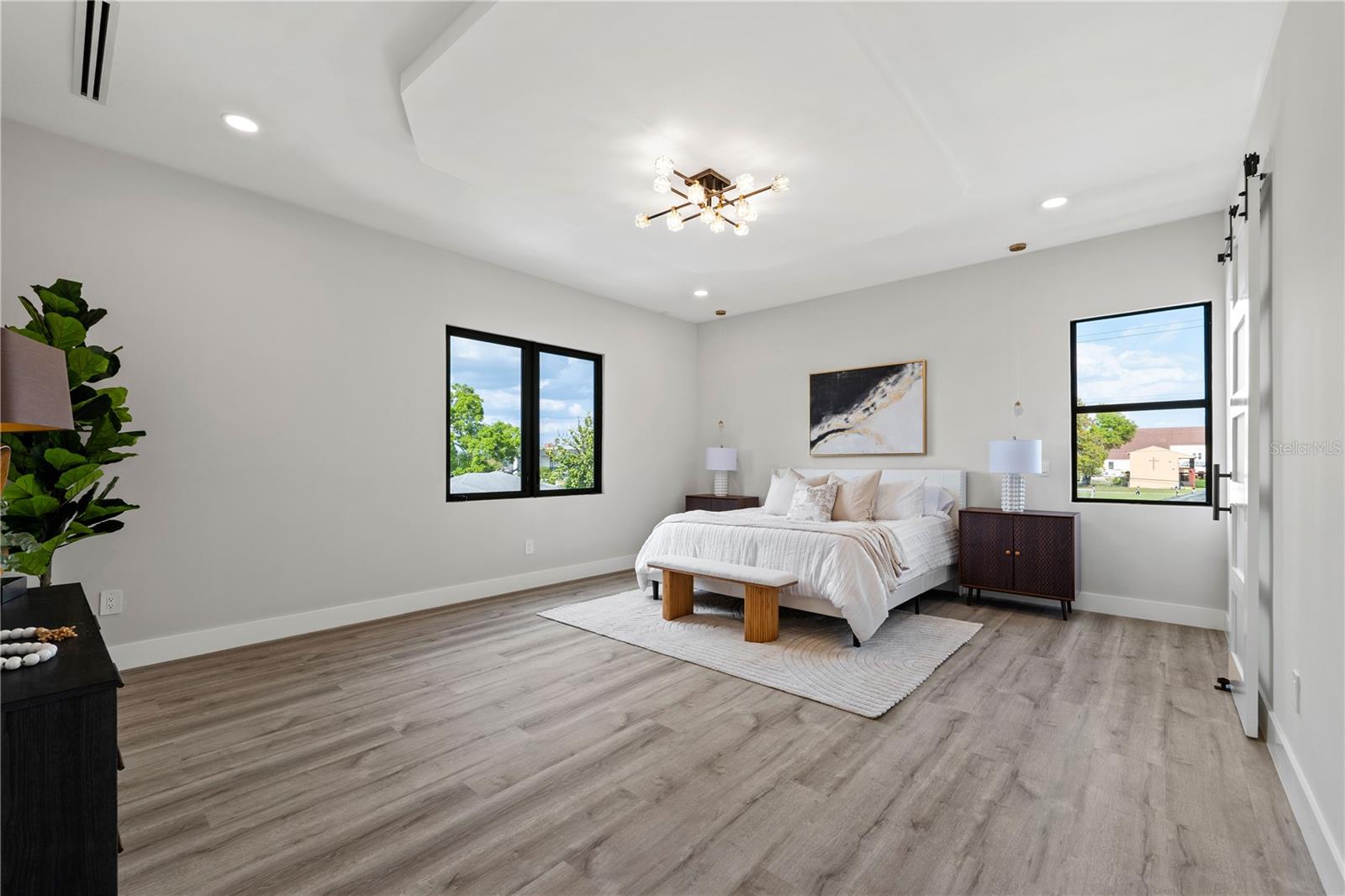 3104 W PINE ST, TAMPA, FL, 33607