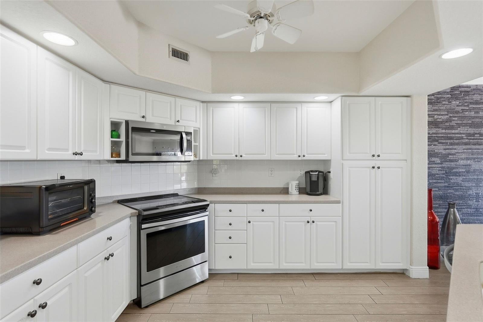 1695 PINELLAS BAYWAY S #E4, TIERRA VERDE, FL, 33715
