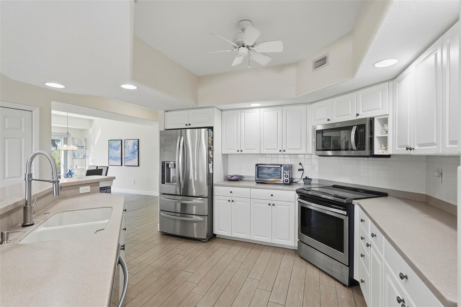 1695 PINELLAS BAYWAY S #E4, TIERRA VERDE, FL, 33715
