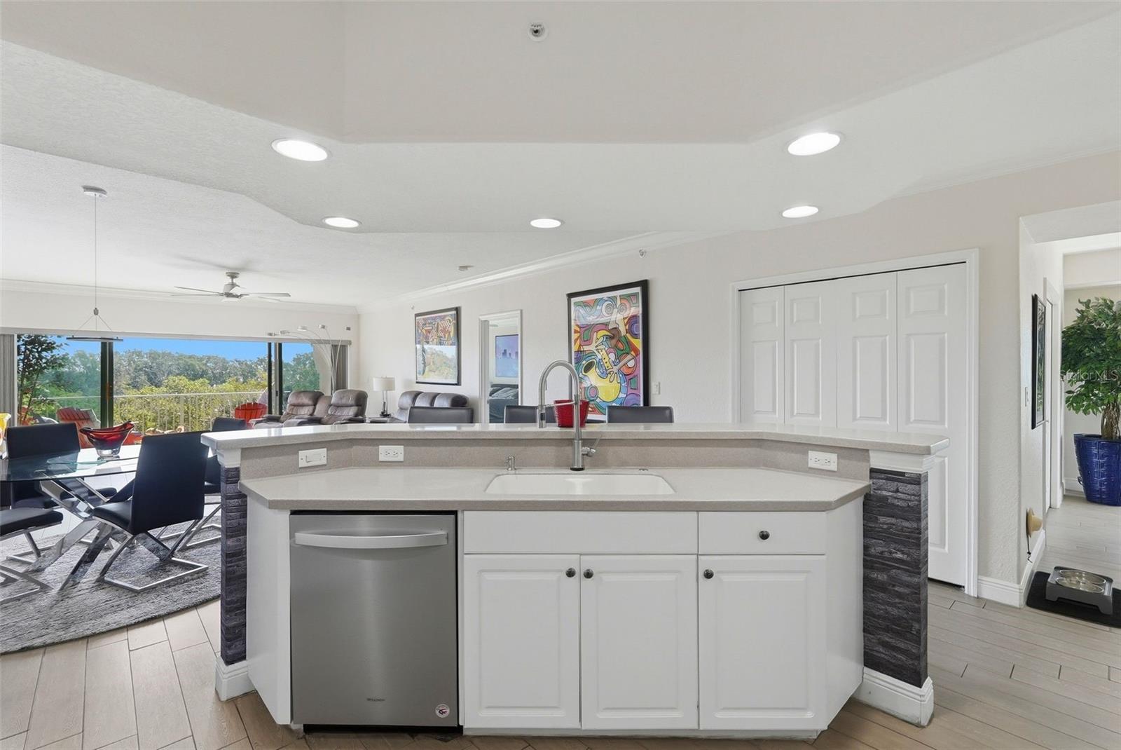1695 PINELLAS BAYWAY S #E4, TIERRA VERDE, FL, 33715