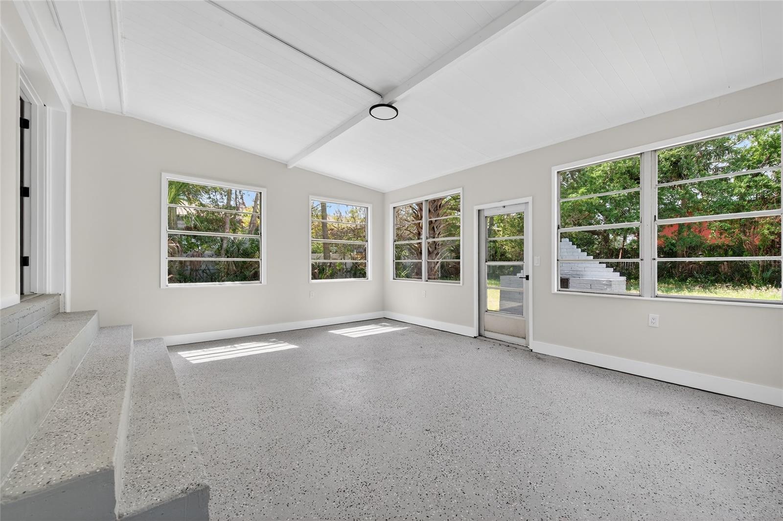 1822 S PALMETTO AVE, SOUTH DAYTONA, FL, 32119