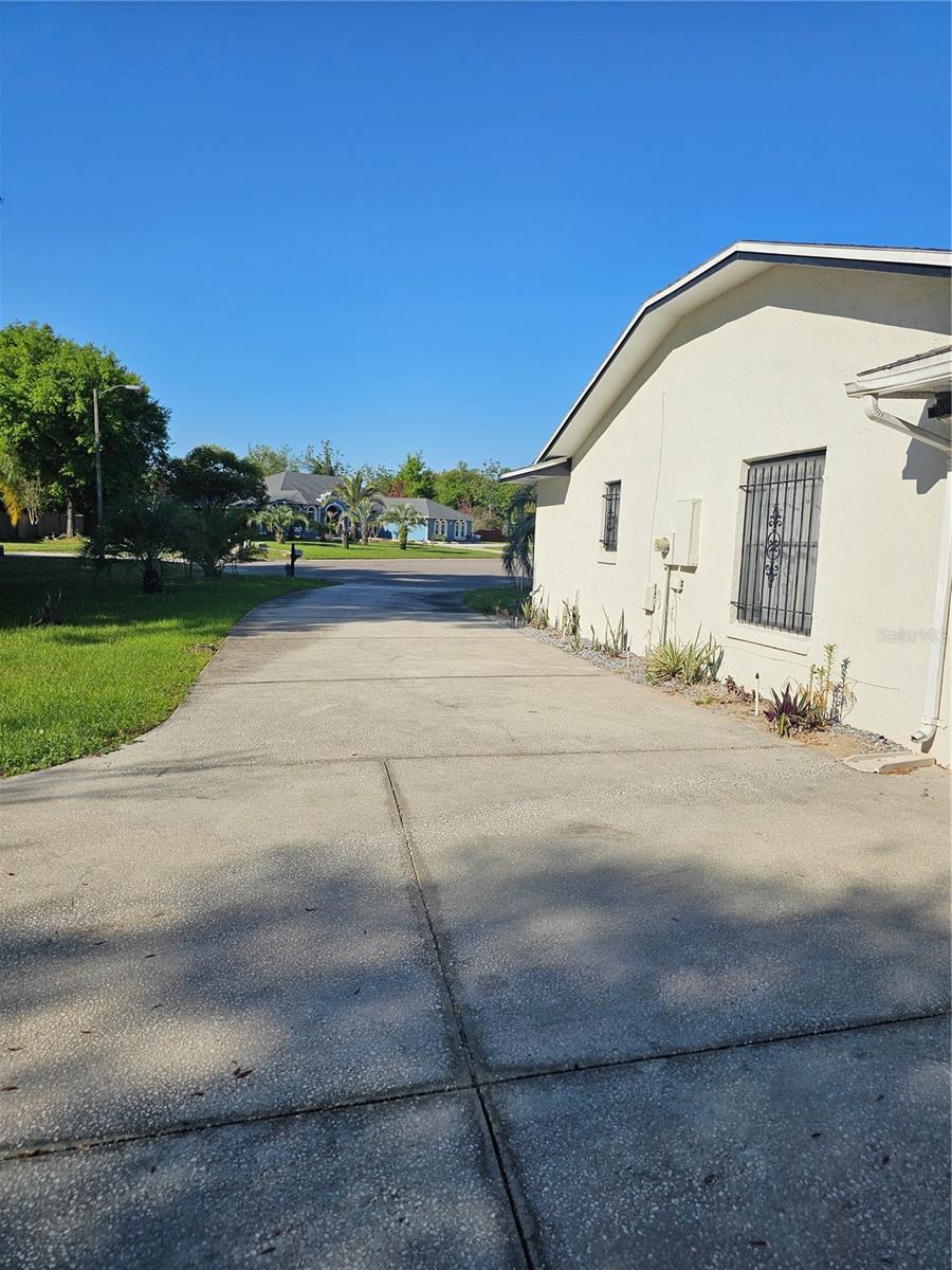 1745 FOXCREEK LN, APOPKA, FL, 32703