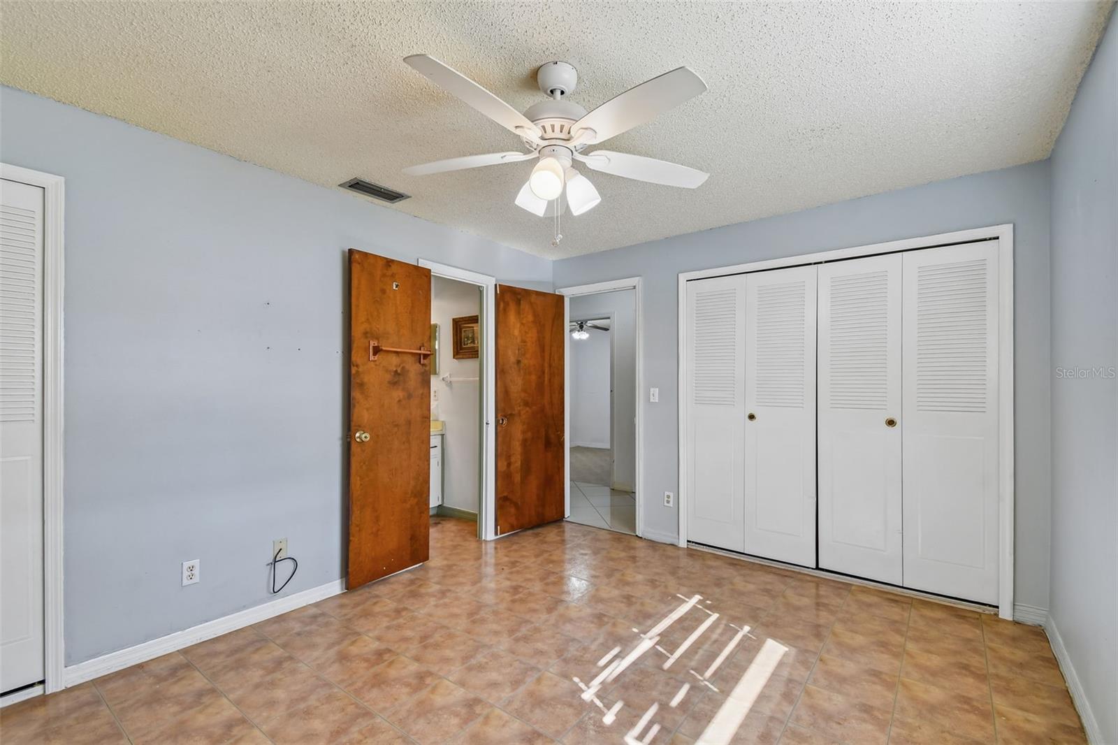 13635 BERKSHIRE CT, GRAND ISLAND, FL, 32735
