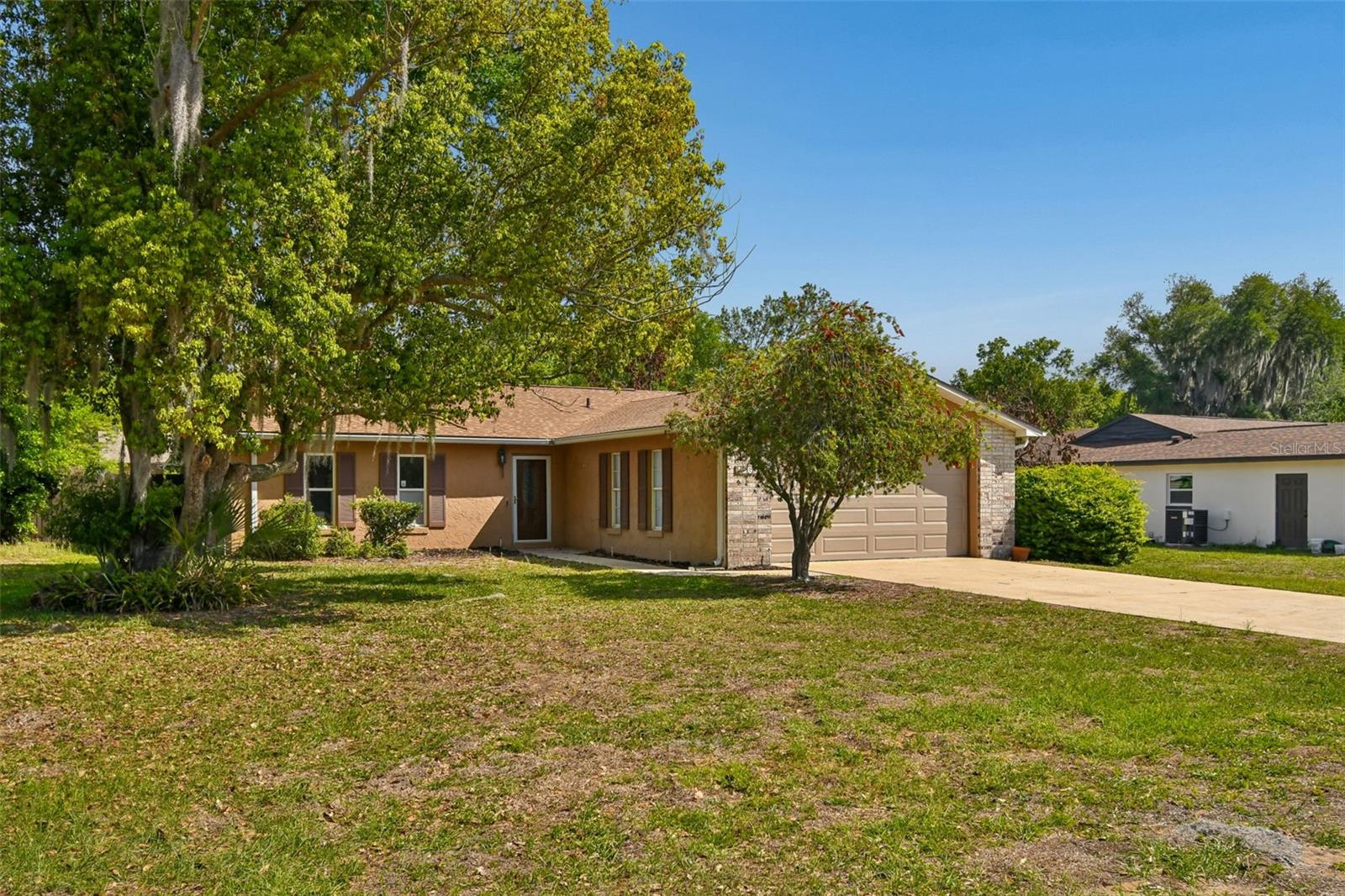 13635 BERKSHIRE CT, GRAND ISLAND, FL, 32735