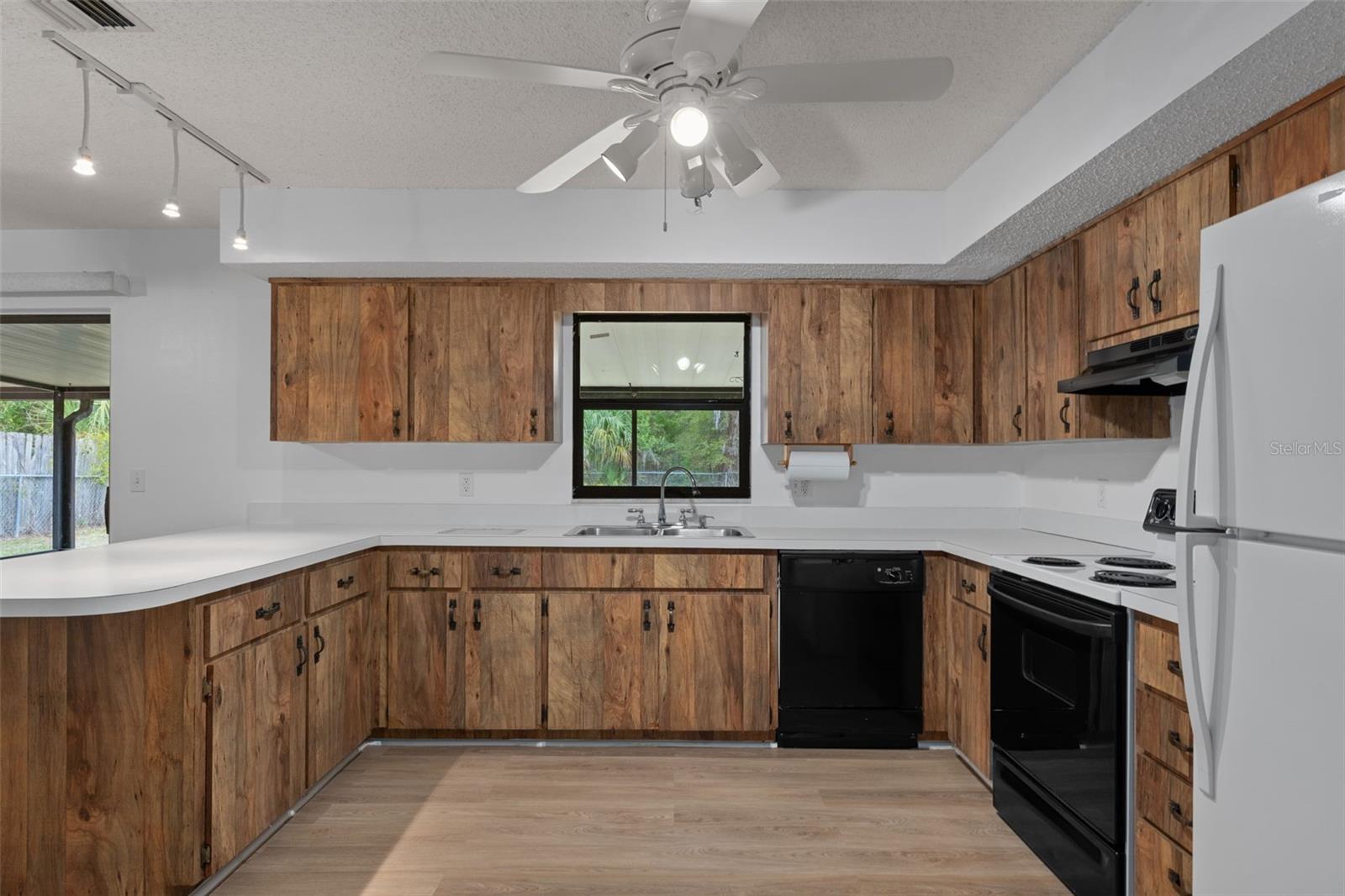 7095 W GREENWOOD LN, CRYSTAL RIVER, FL, 34429
