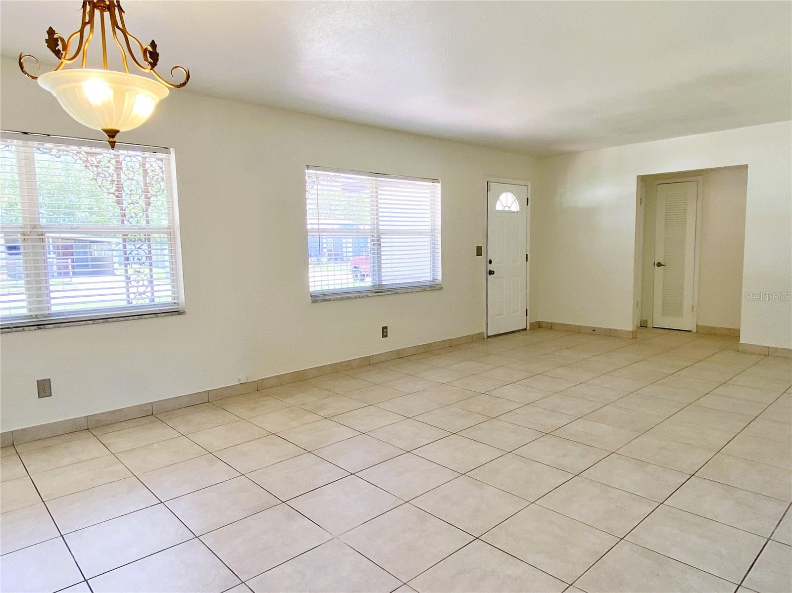 7306 KINGSBURY CIR, TAMPA, FL, 33610