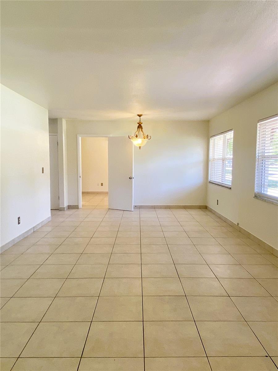 7306 KINGSBURY CIR, TAMPA, FL, 33610