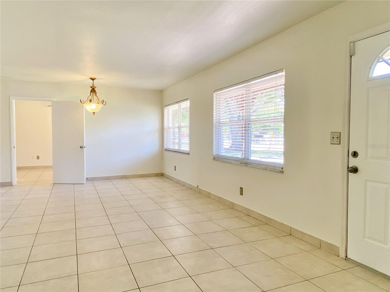 7306 KINGSBURY CIR, TAMPA, FL, 33610