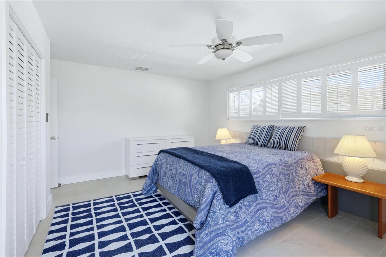 616 LYONS LN, LONGBOAT KEY, FL, 34228