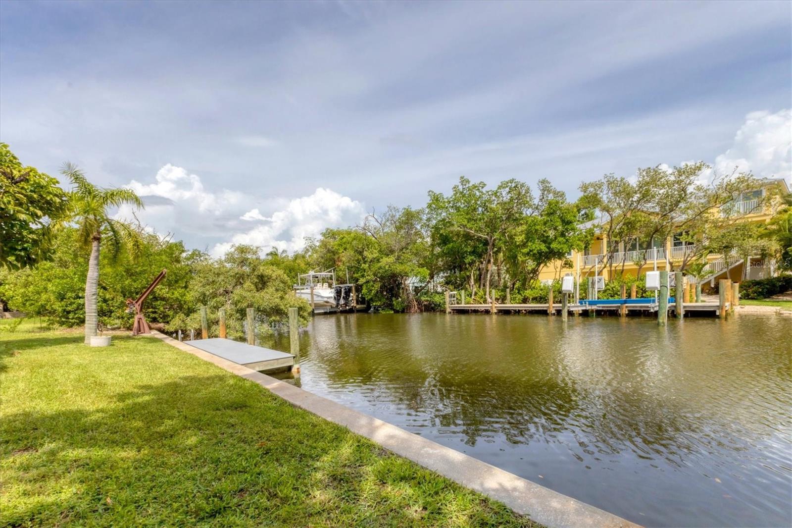 616 LYONS LN, LONGBOAT KEY, FL, 34228