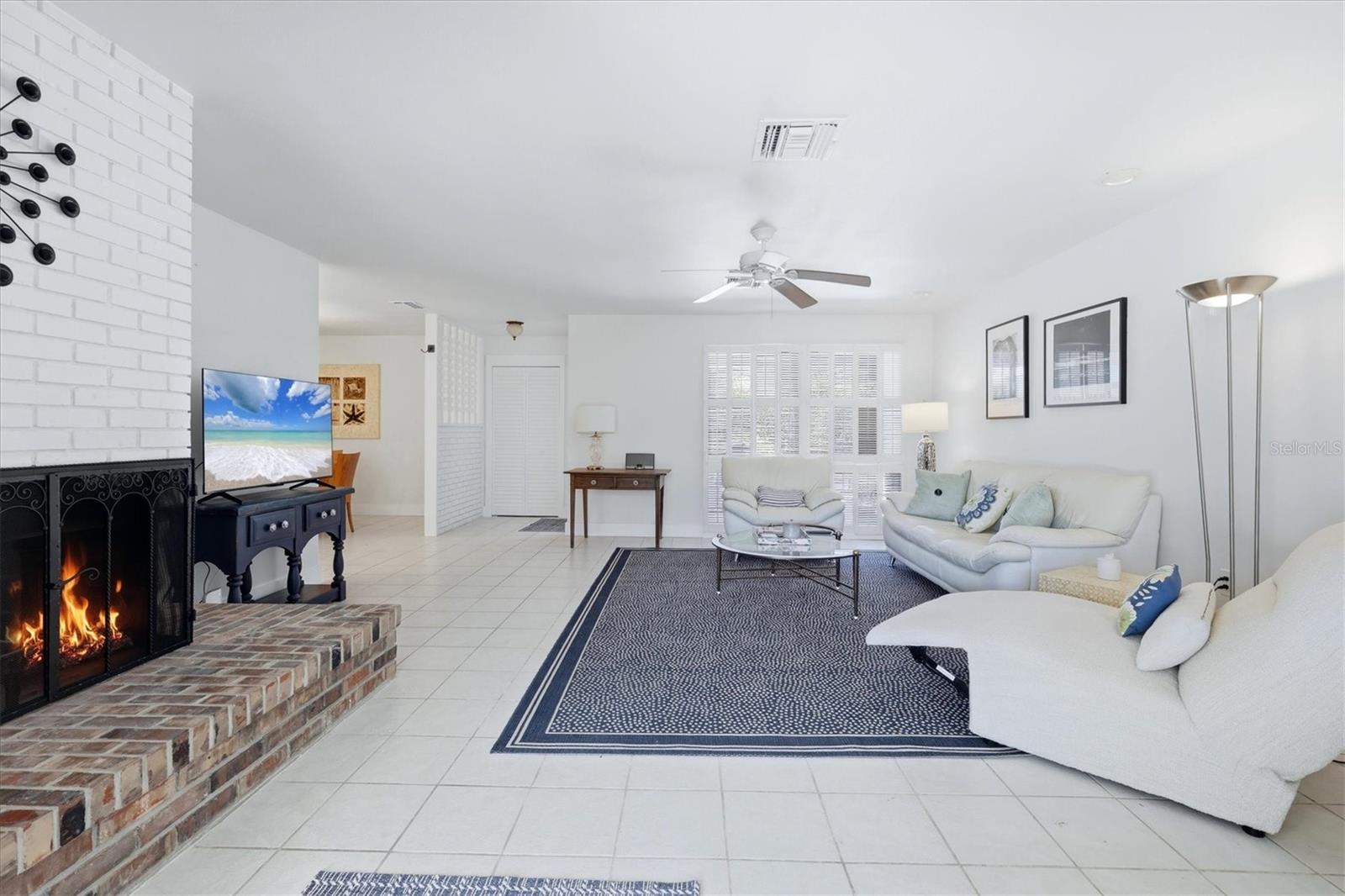 616 LYONS LN, LONGBOAT KEY, FL, 34228