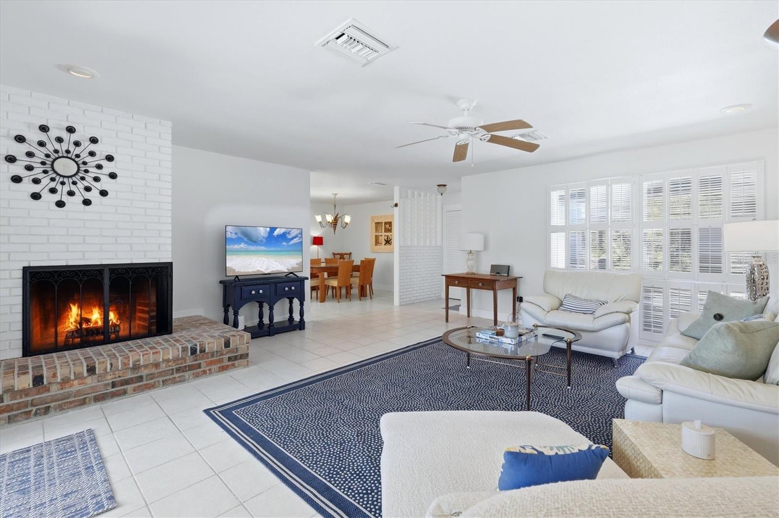 616 LYONS LN, LONGBOAT KEY, FL, 34228
