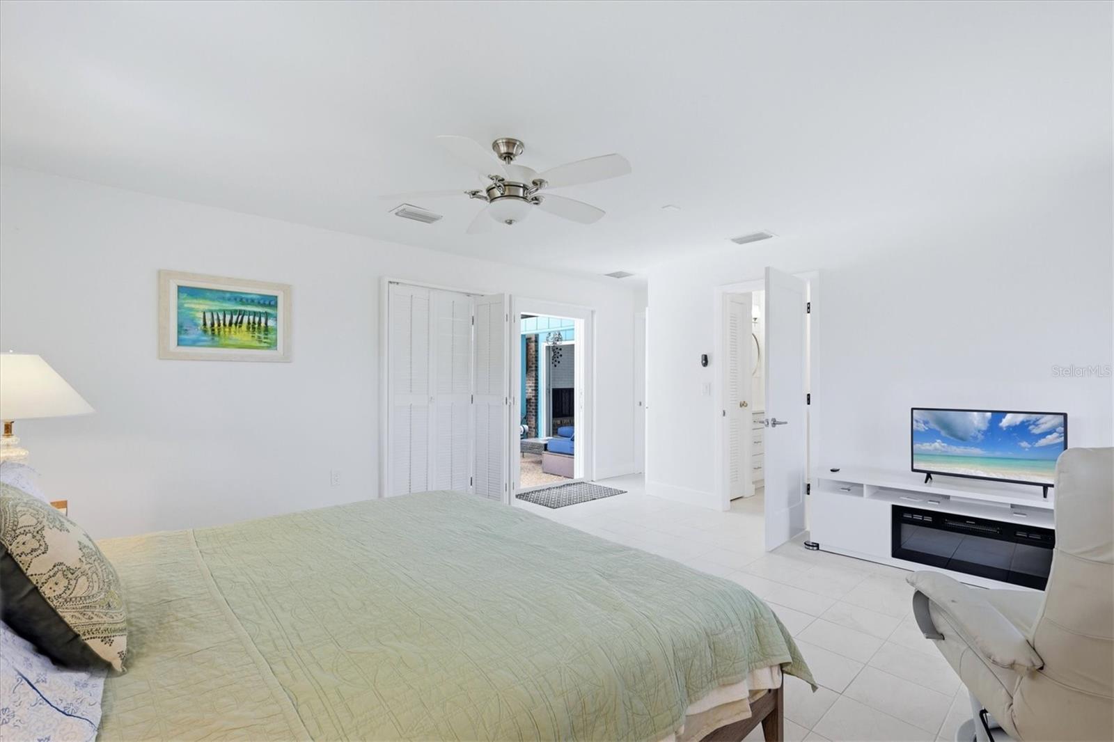 616 LYONS LN, LONGBOAT KEY, FL, 34228