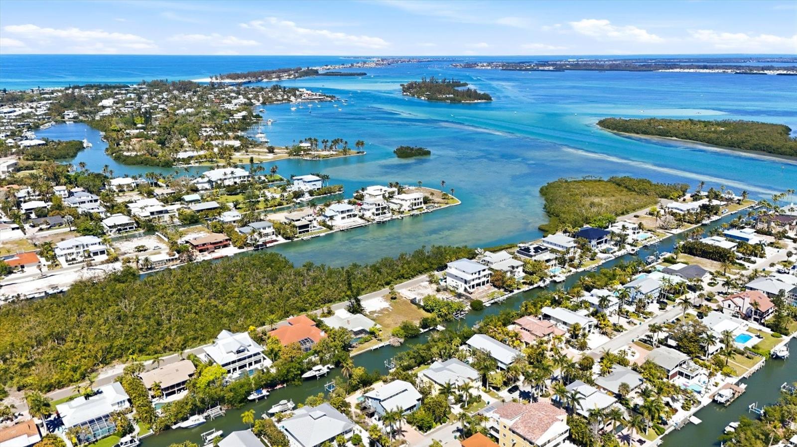 616 LYONS LN, LONGBOAT KEY, FL, 34228