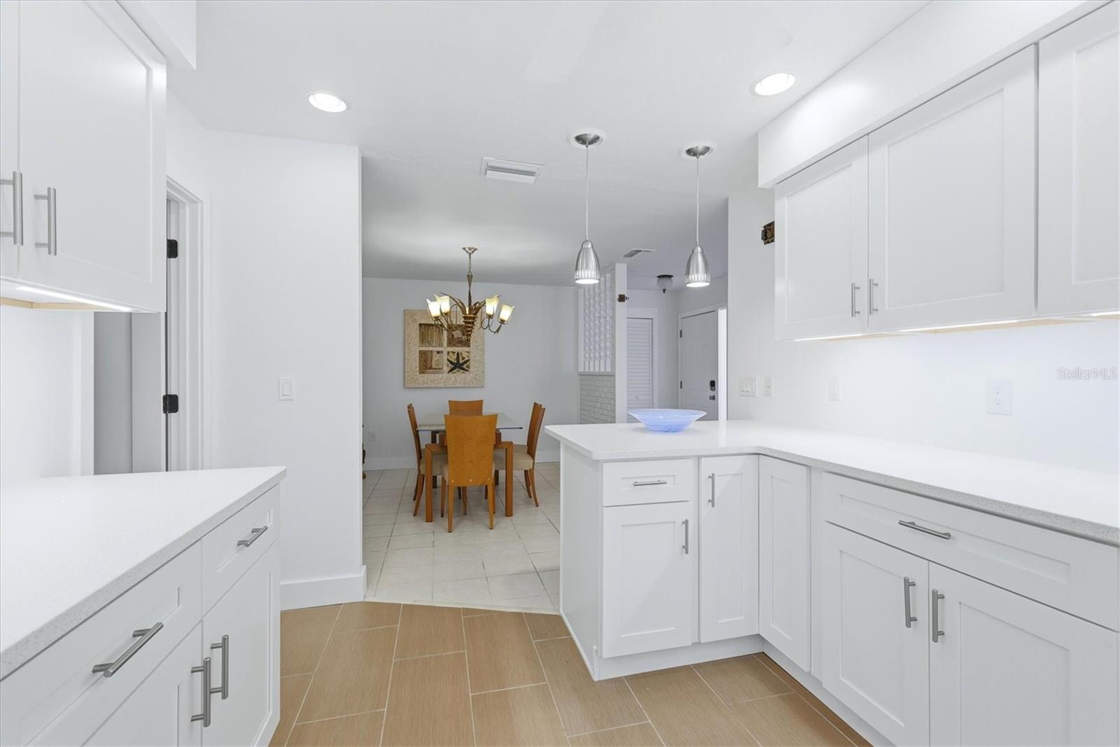 616 LYONS LN, LONGBOAT KEY, FL, 34228