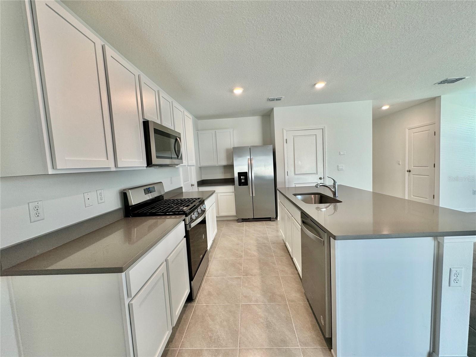 35629 KINSEY PT, ZEPHYRHILLS, FL, 33541