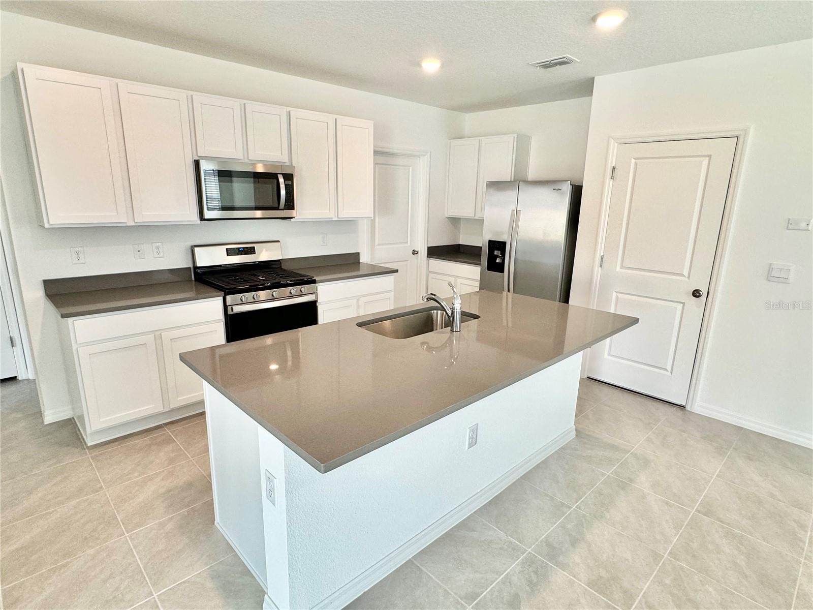 35629 KINSEY PT, ZEPHYRHILLS, FL, 33541