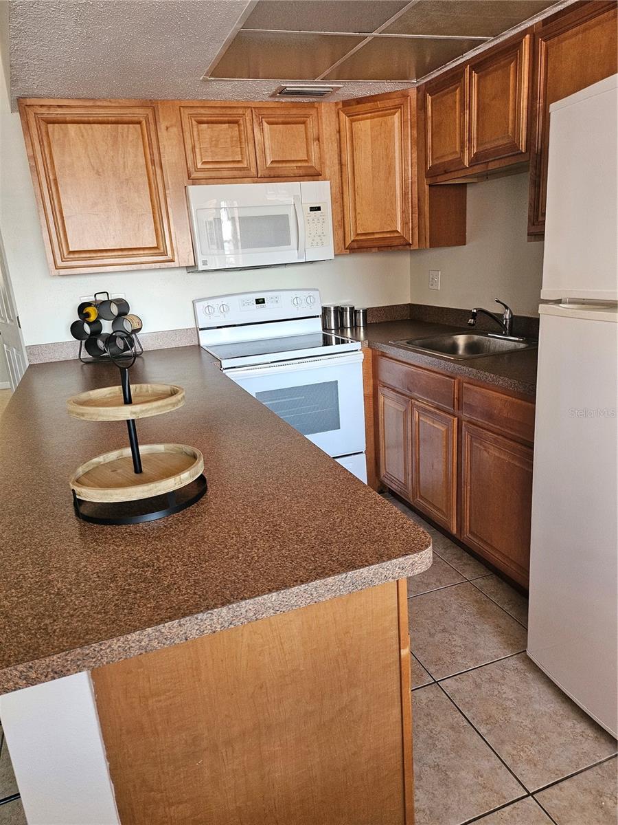 220 PARK BLVD N #202, VENICE, FL, 34285