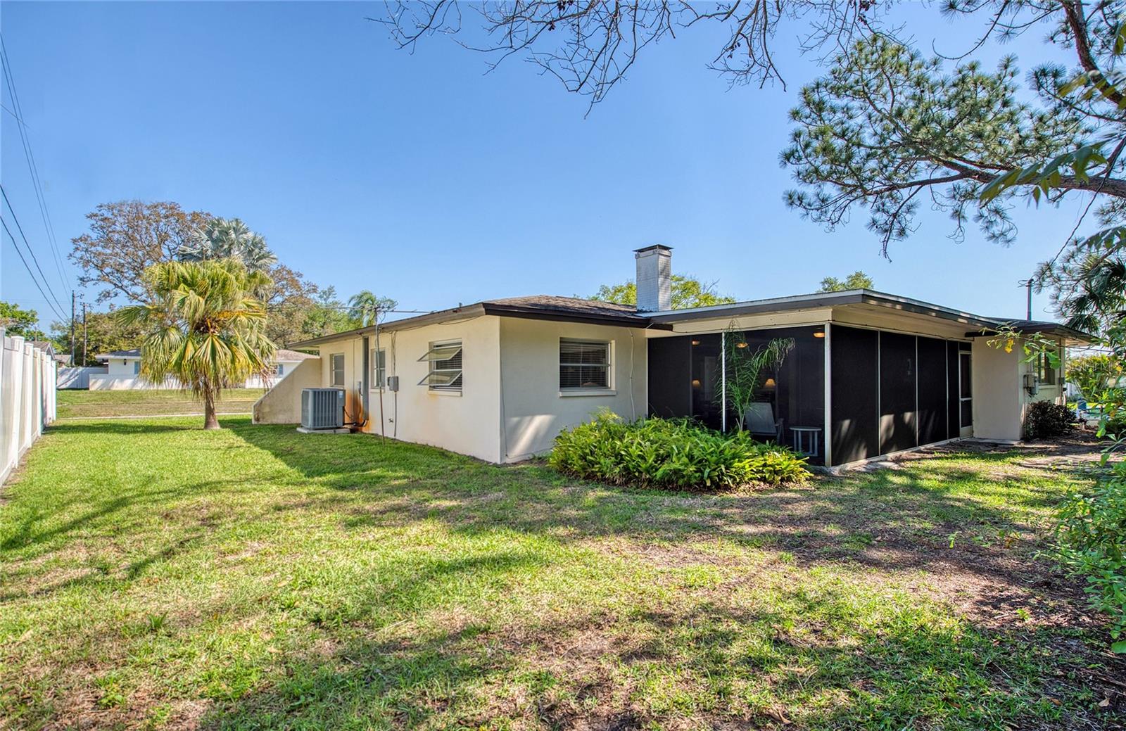 1631 CHATEAU DR, CLEARWATER, FL, 33756