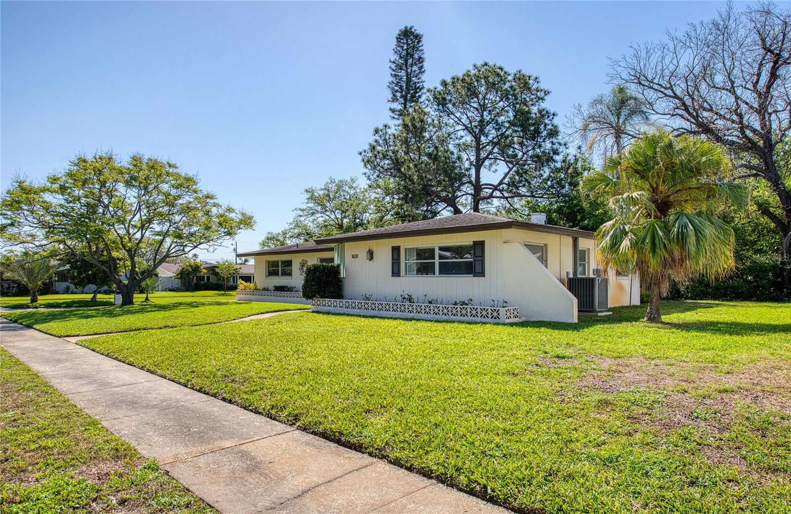 1631 CHATEAU DR, CLEARWATER, FL, 33756