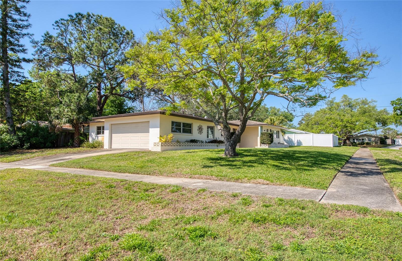 1631 CHATEAU DR, CLEARWATER, FL, 33756