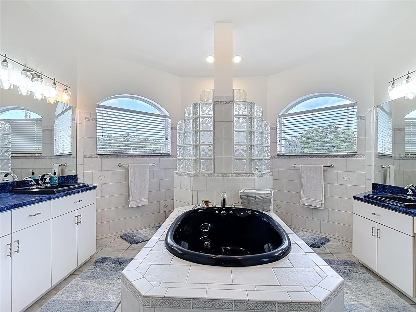 18520 OAK WAY DR, HUDSON, FL, 34667