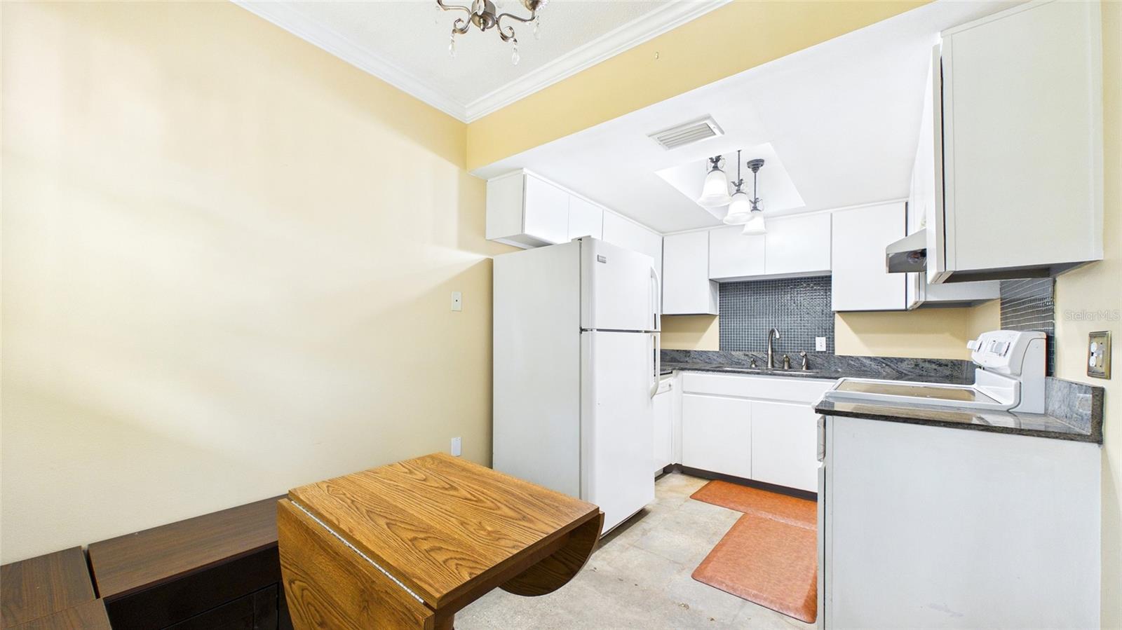 4050 4TH ST N #122, ST PETERSBURG, FL, 33703