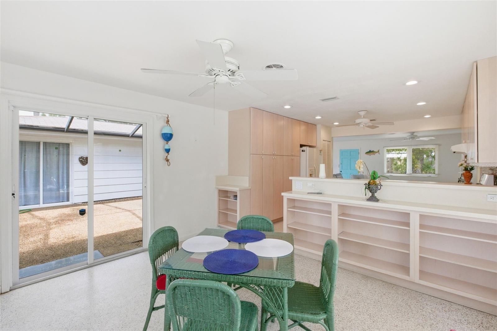 528 RALPH ST, SIESTA KEY, FL, 34242