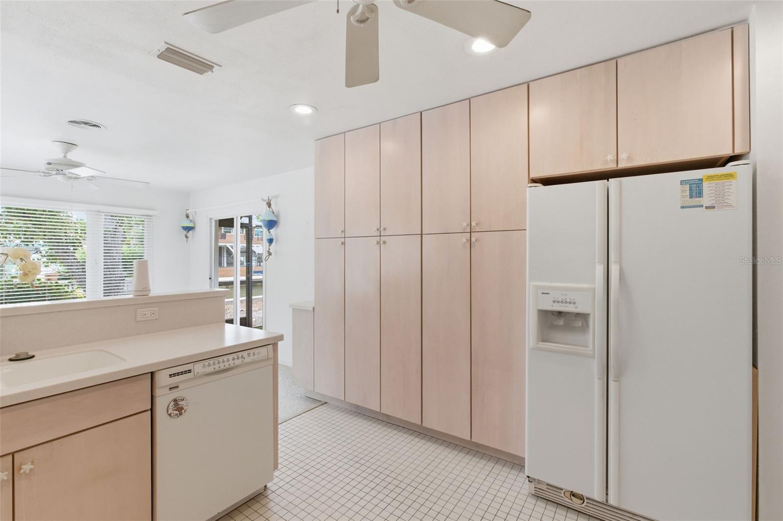 528 RALPH ST, SIESTA KEY, FL, 34242