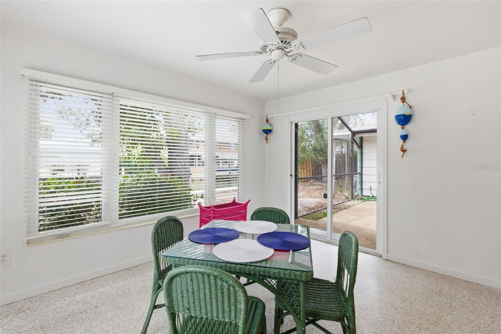 528 RALPH ST, SIESTA KEY, FL, 34242