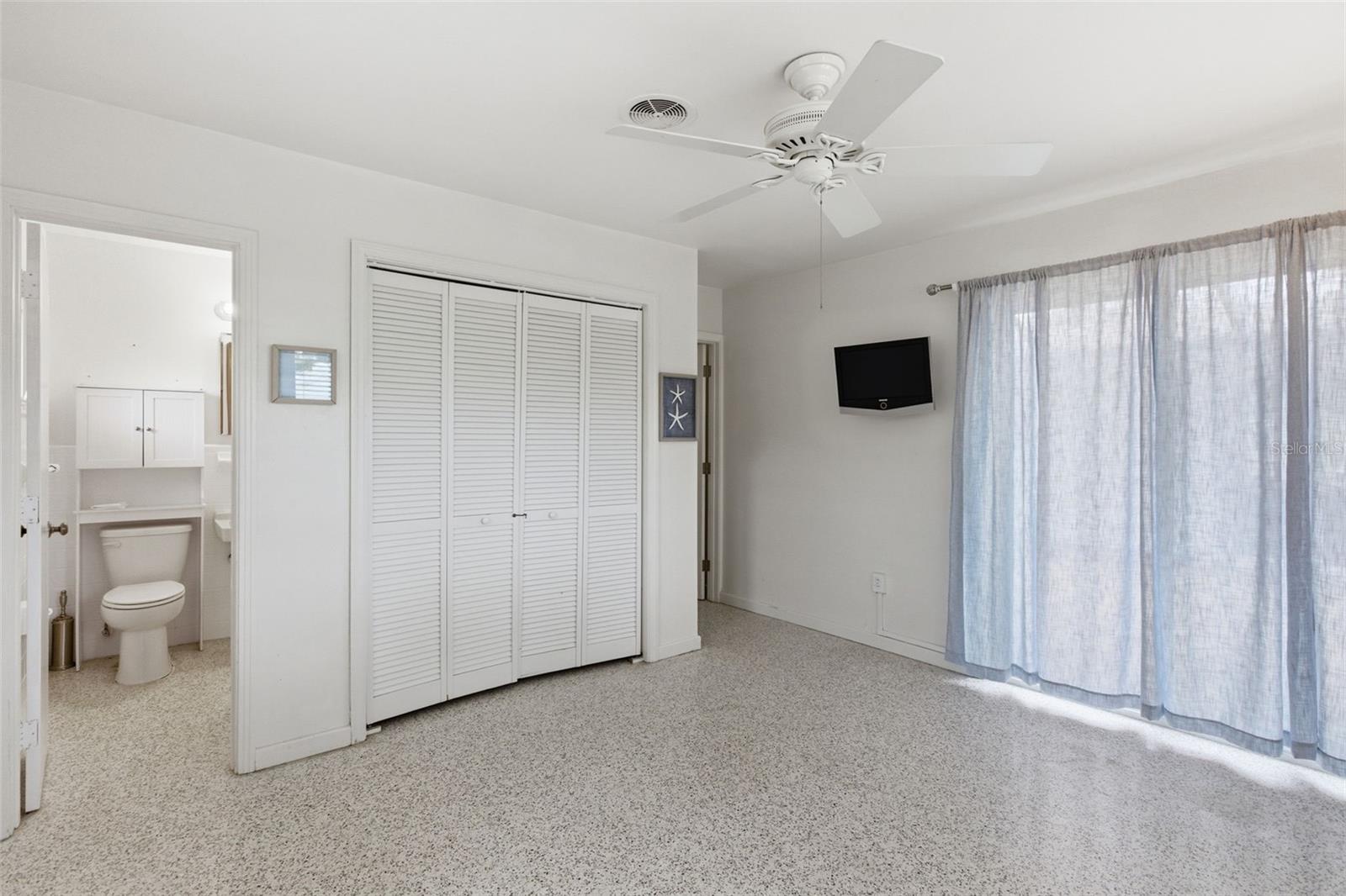 528 RALPH ST, SIESTA KEY, FL, 34242