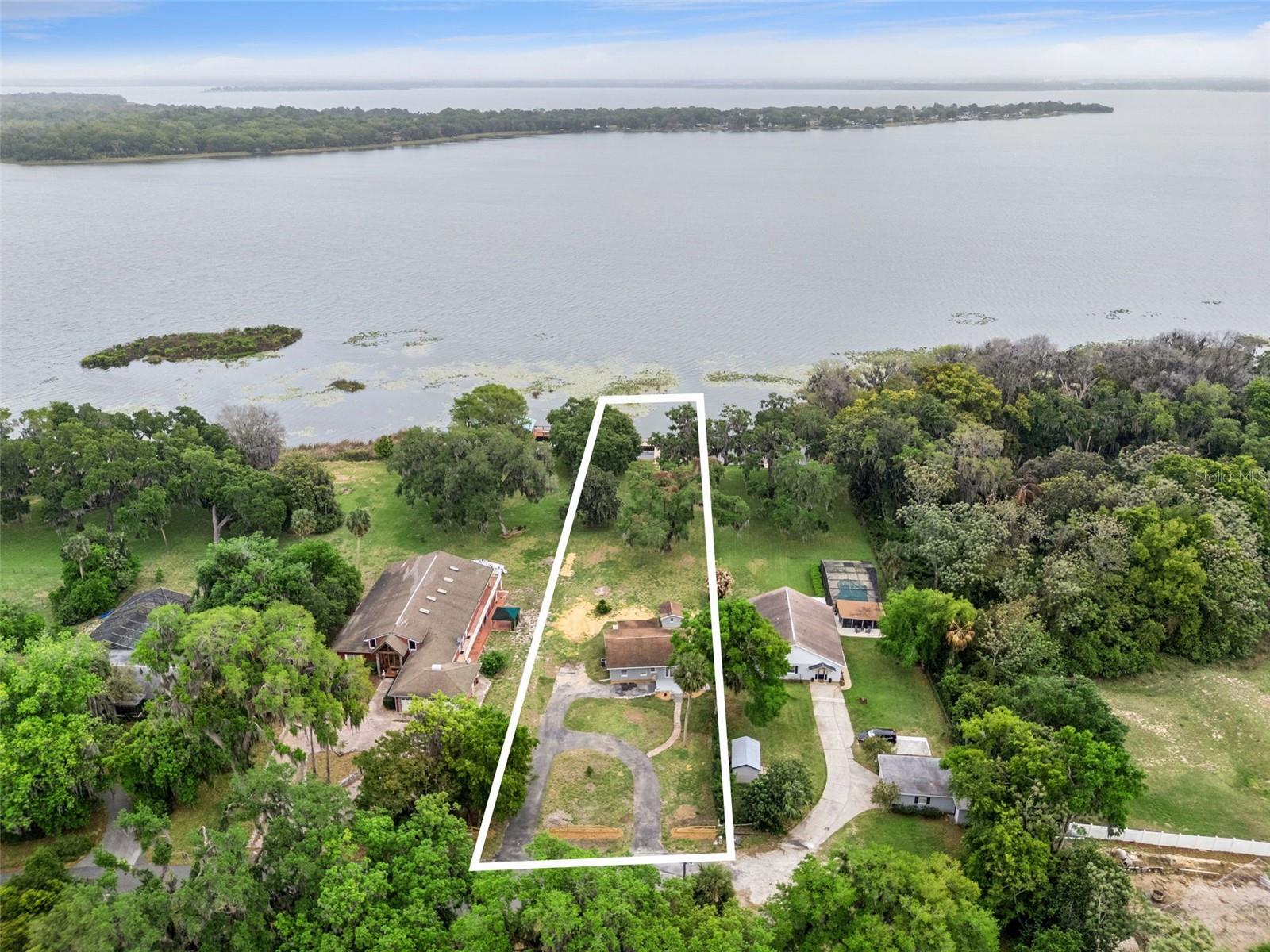 2316 N GRIFFIN DR, LEESBURG, FL, 34748