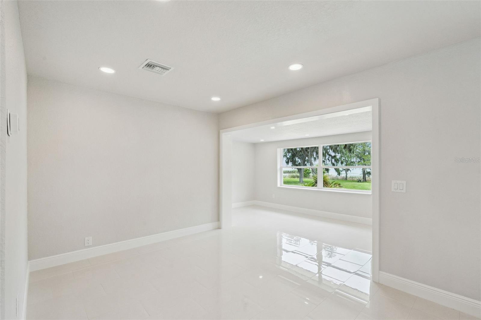 2316 N GRIFFIN DR, LEESBURG, FL, 34748