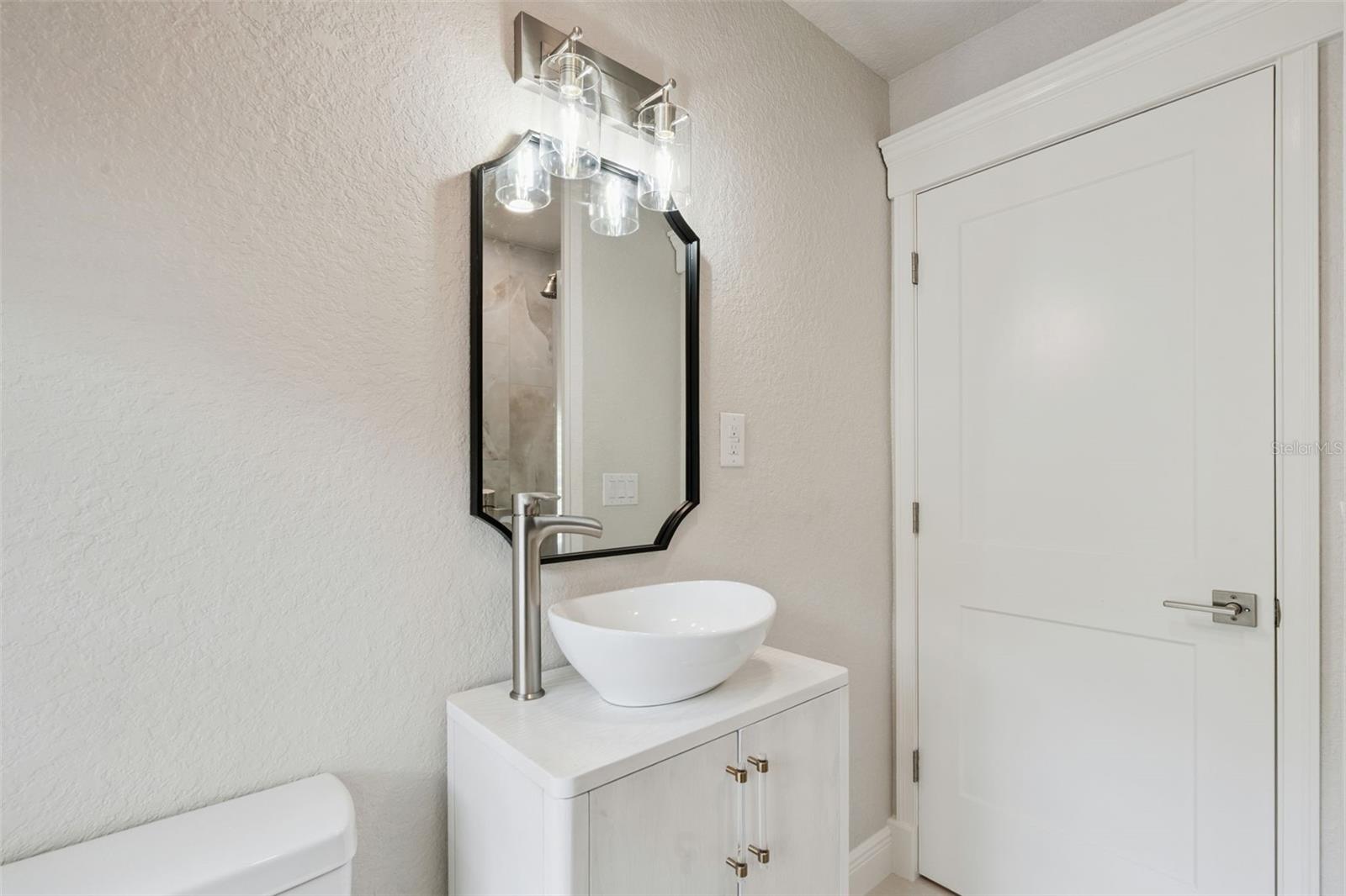 2316 N GRIFFIN DR, LEESBURG, FL, 34748