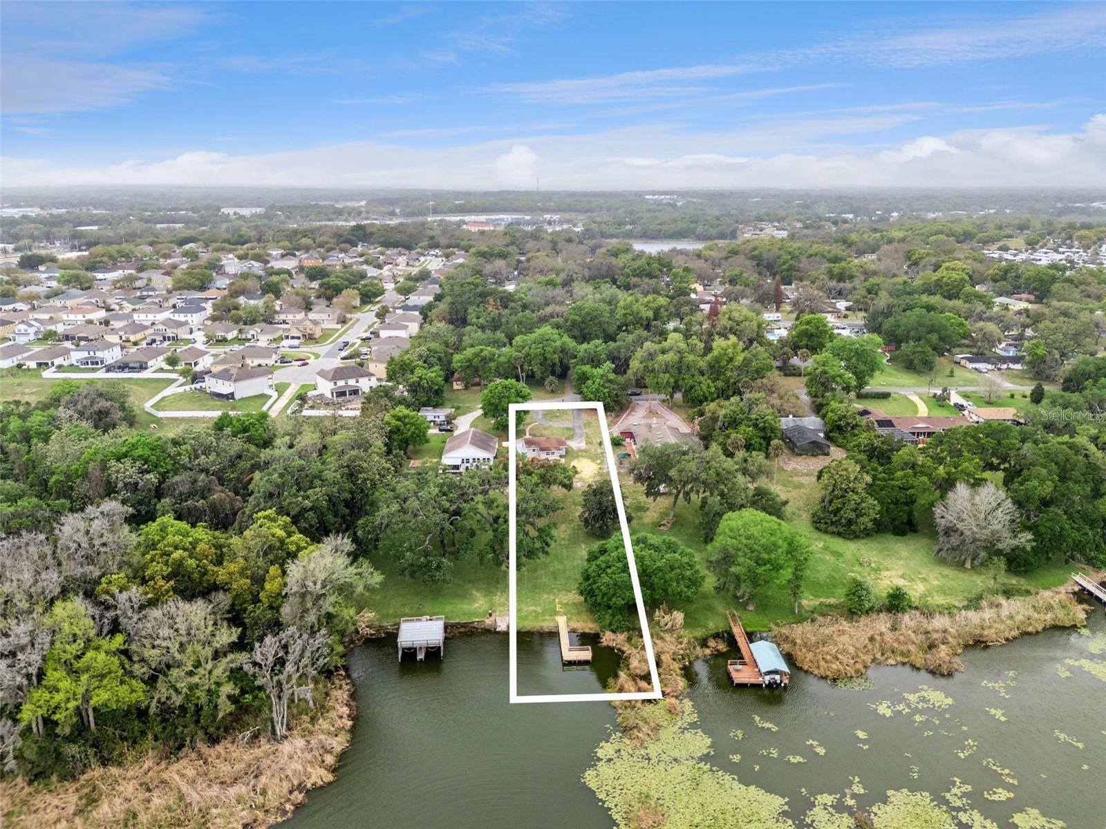 2316 N GRIFFIN DR, LEESBURG, FL, 34748