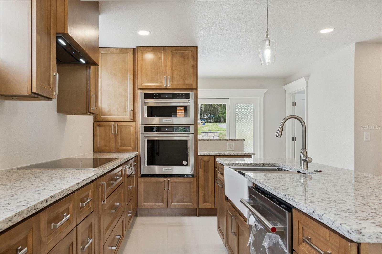 2316 N GRIFFIN DR, LEESBURG, FL, 34748