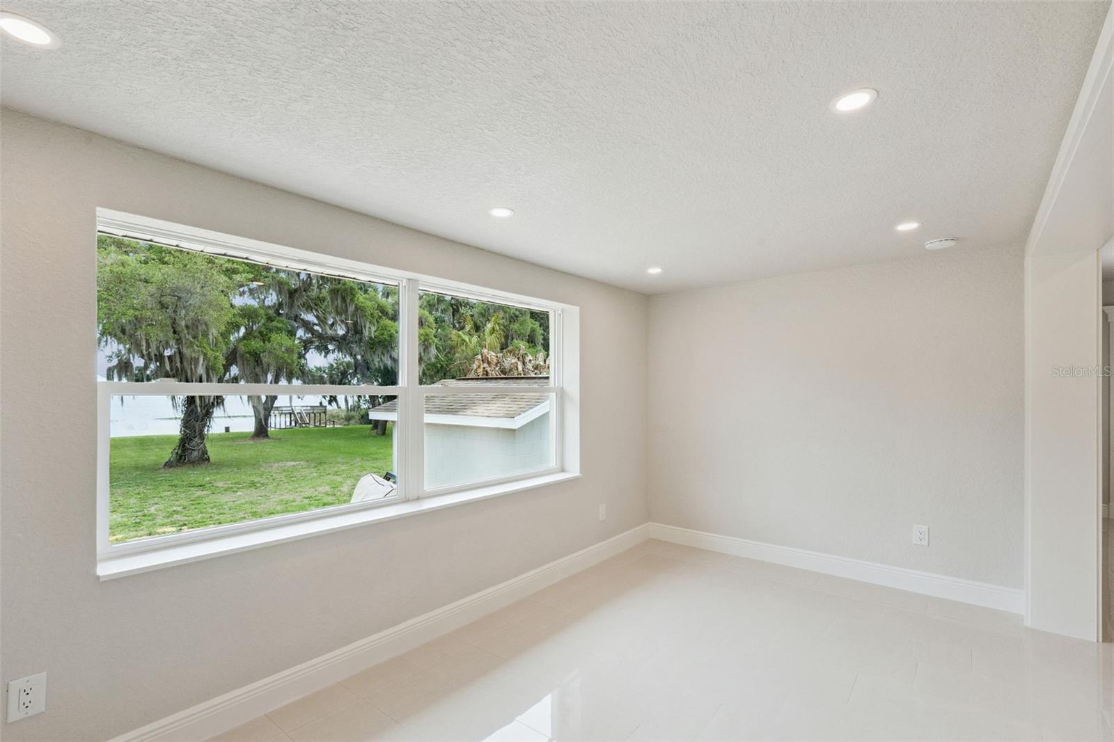 2316 N GRIFFIN DR, LEESBURG, FL, 34748